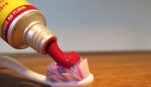 フッ素入り歯磨き粉は、脳みそを溶かすので危険らしい。